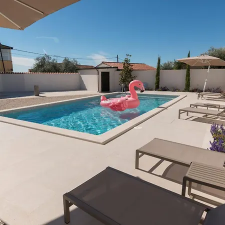Roza Villa *